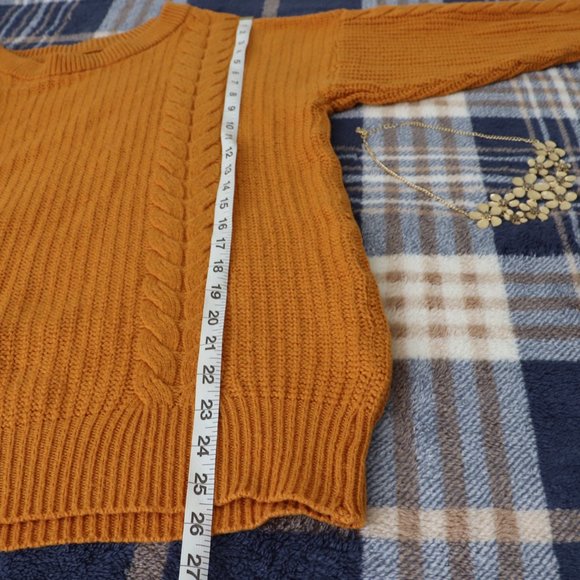 Oversized Chunky Fall Crewneck Sweater - Picture 11 of 15